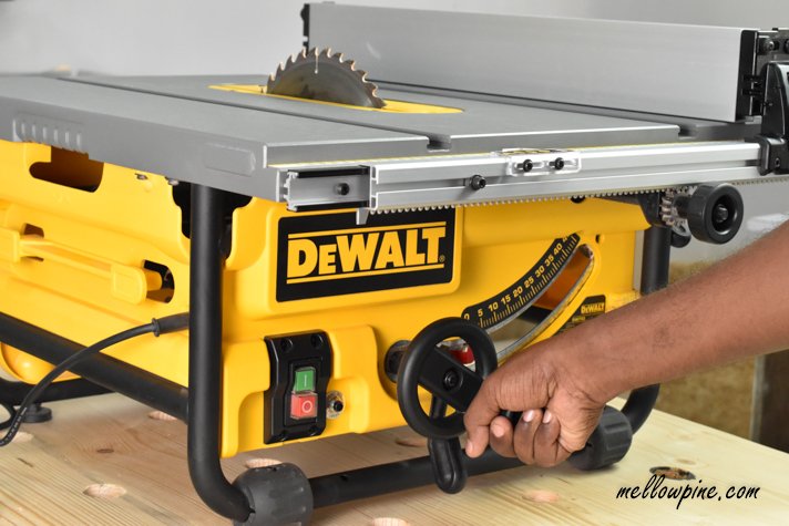height adjustment table saw blade