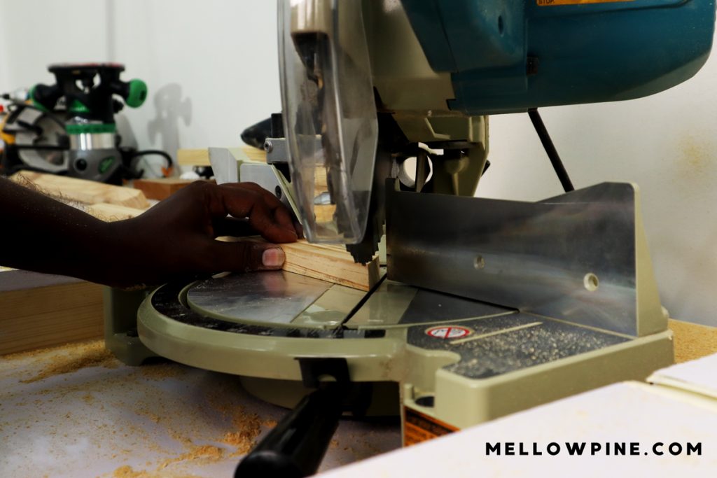 Mitering the edges of the pieces