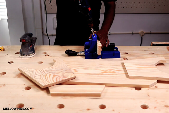 Drilling the pockethole at the center of the bracing piece