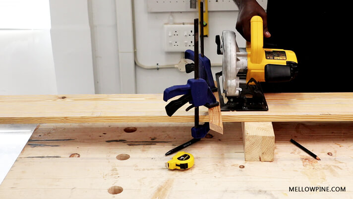 Cutting the panel pieces for the table top