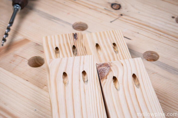 pocket holes in the Vertical Pieces of the leg frame