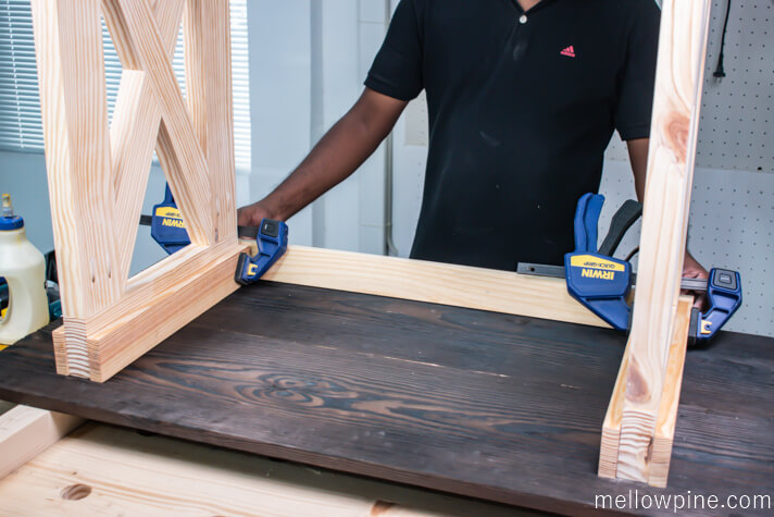Fixing the long pieces of the slot frame to the slot frame