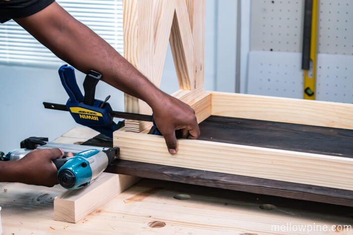 Fixing the long pieces of the slot frame to the slot frame