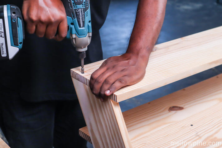 Fixing the crown piece to the longer leg
