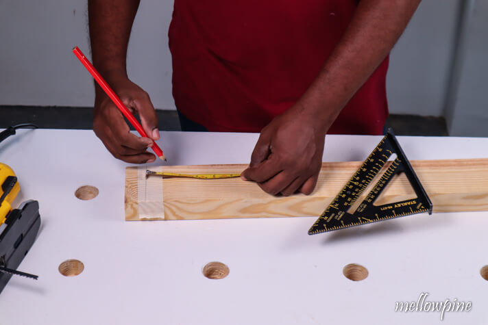 marking the offset on to the wood