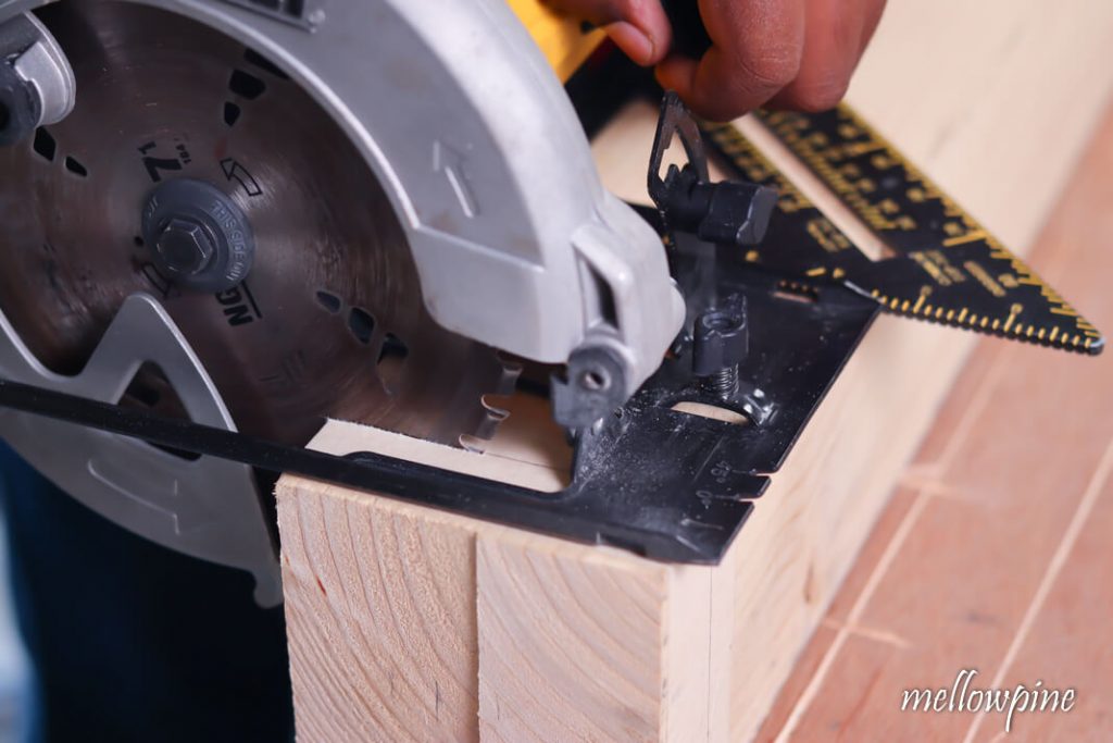 placing blade inside the notch