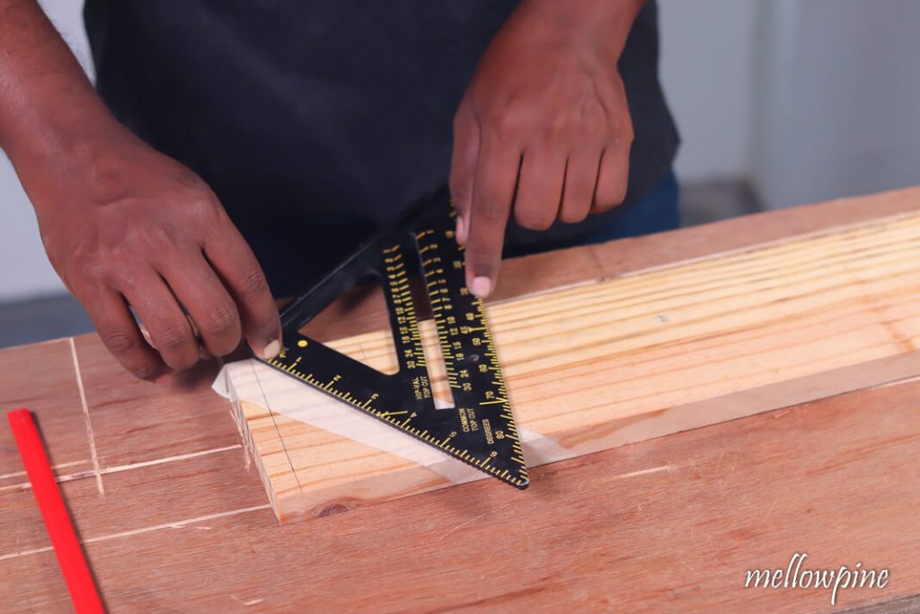 Angle on speed square