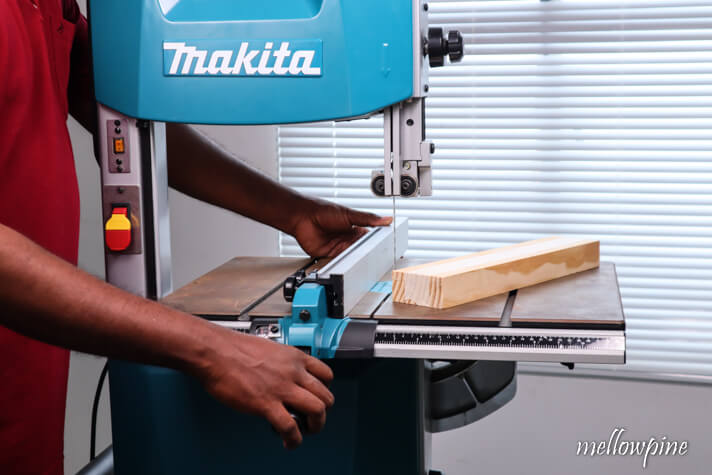 setting the fence of the band saw
