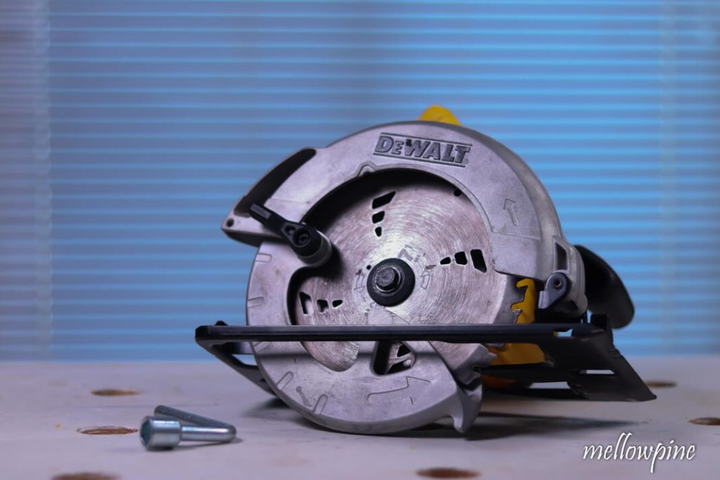 Circular saw after changing the blade
