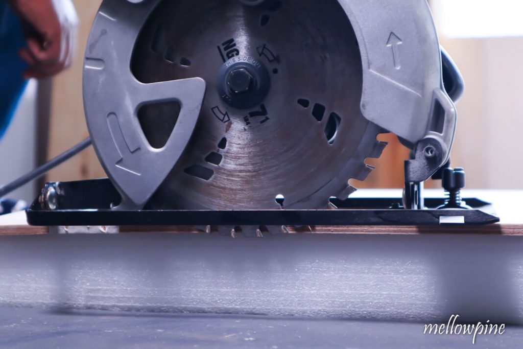 Setting the depth of blade