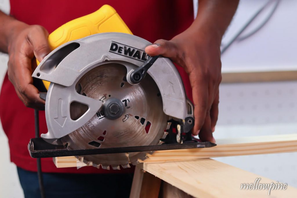 Setting depth of the blade