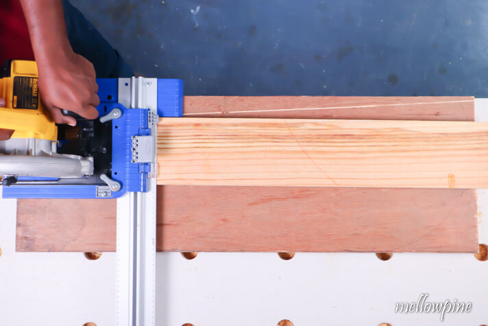 Placing the rip cut guide