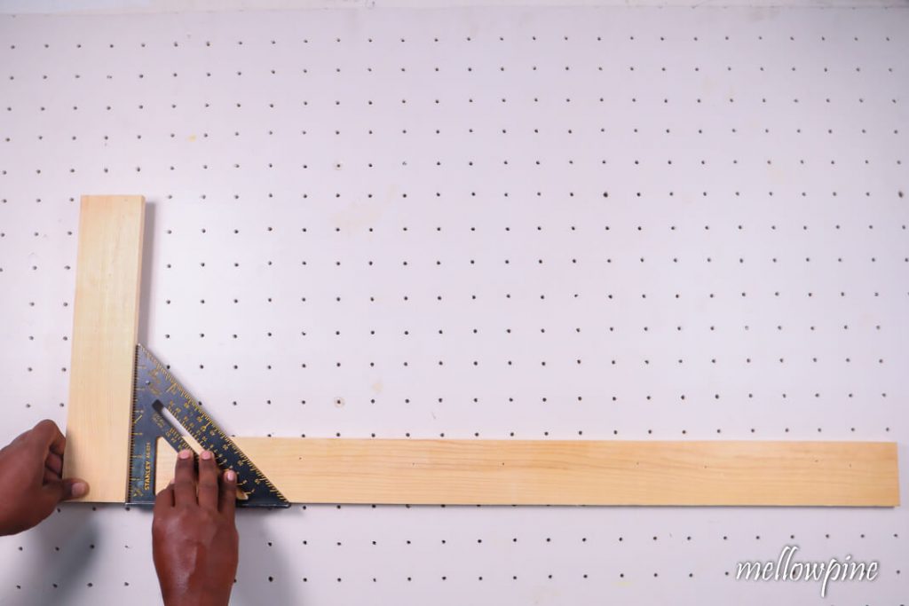 Checking for square between the pieces