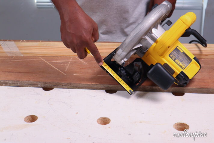 Blade to edge of base offset