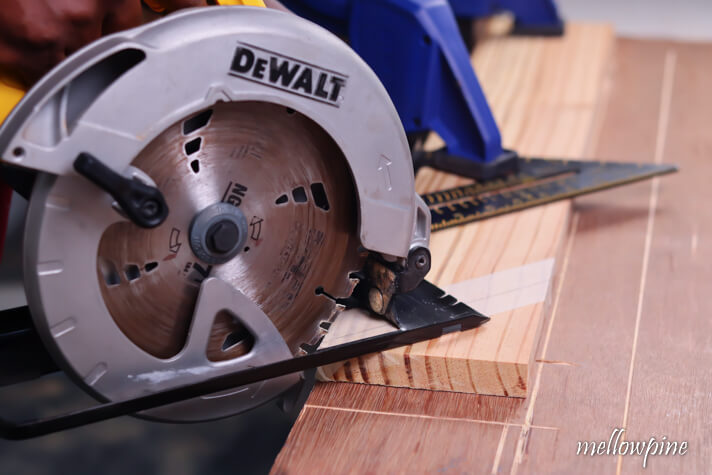 Cutting at 45 degree with the circular saw
