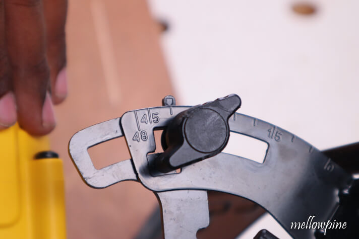 Adjusting the Bevel Angle on the Circular Saw