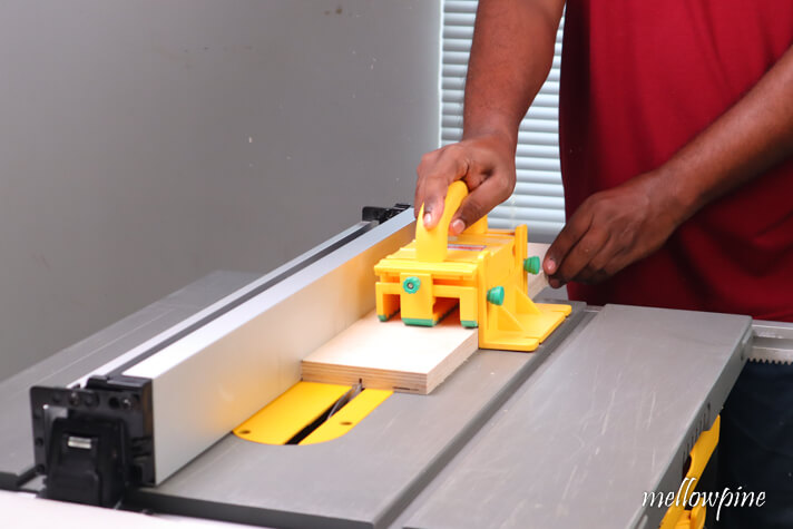 making the cuts for the groove using table saw