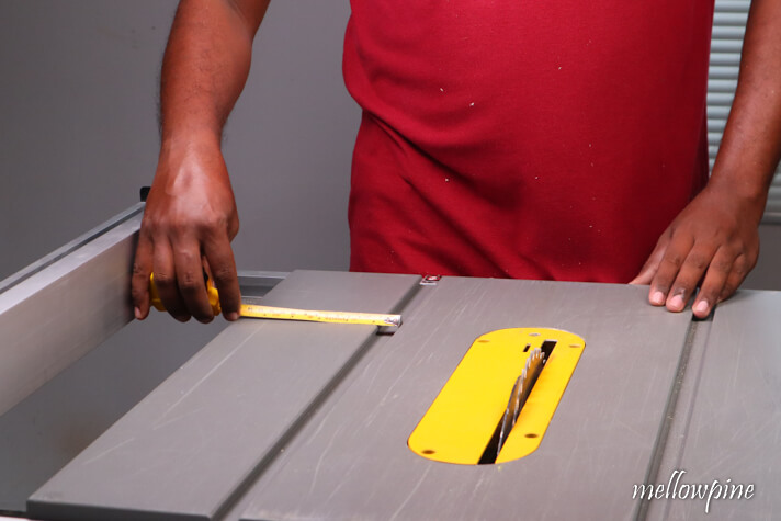 measuring width of miter gauge slot/miter track