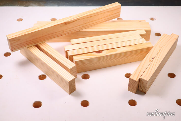 2x4 pieces sized for the box frame