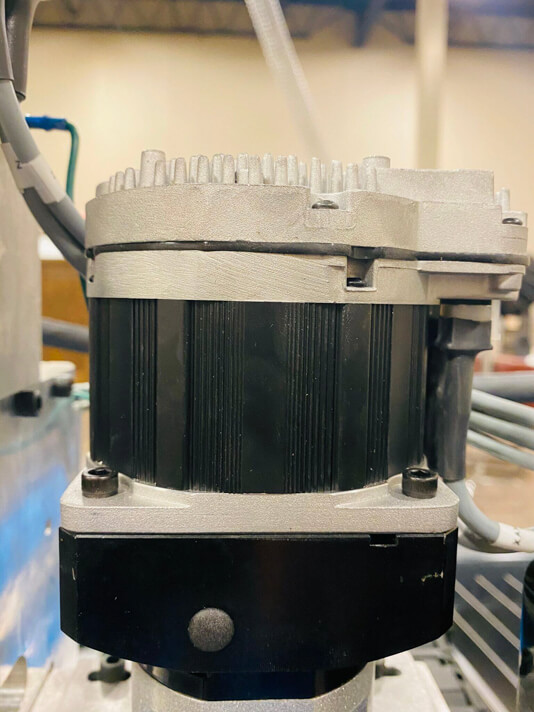 High power servo motor in RC8 CNC router