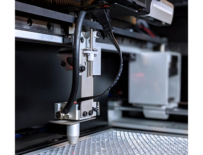 Motorized real-time autofocus in Muse