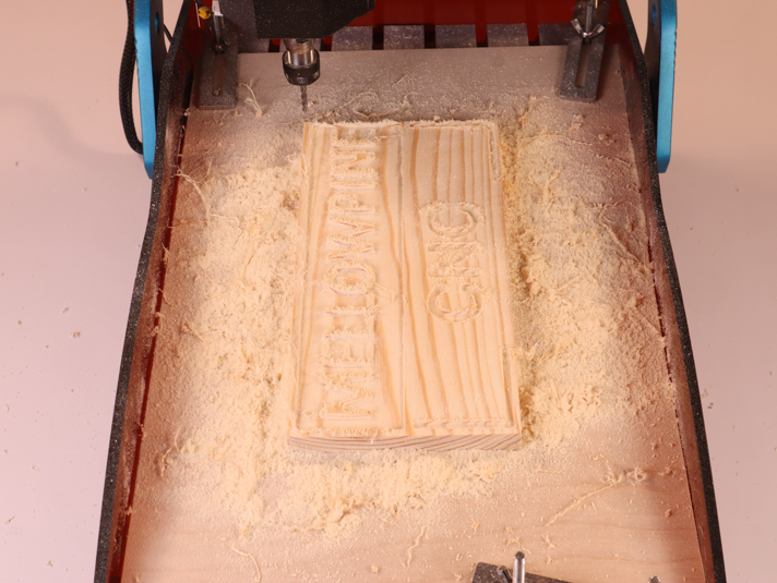 Comgrow ROBO after cutting pinewood