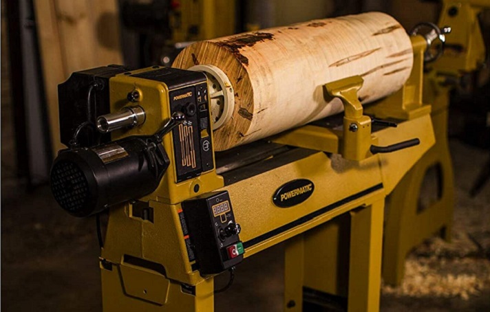 Work holding in wood lathe