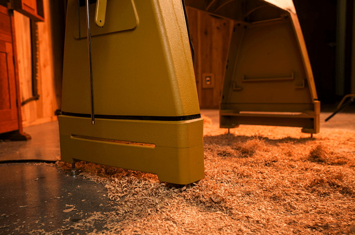 Heavy base for steady configuration