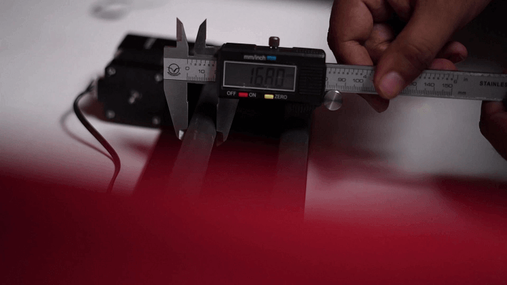 Measuring the roller diameter