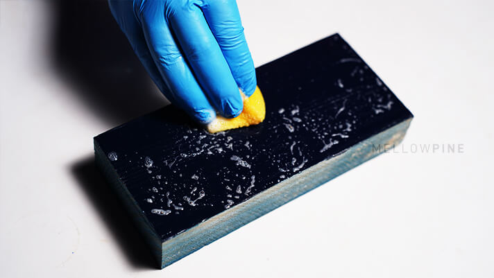 Cleaning the Painted Wood with Mild Detergent Solution