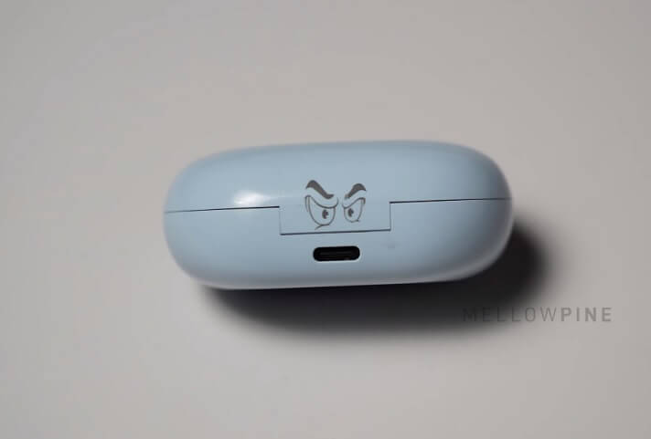 Laser engraving on Earpod case using ComMarker B4
