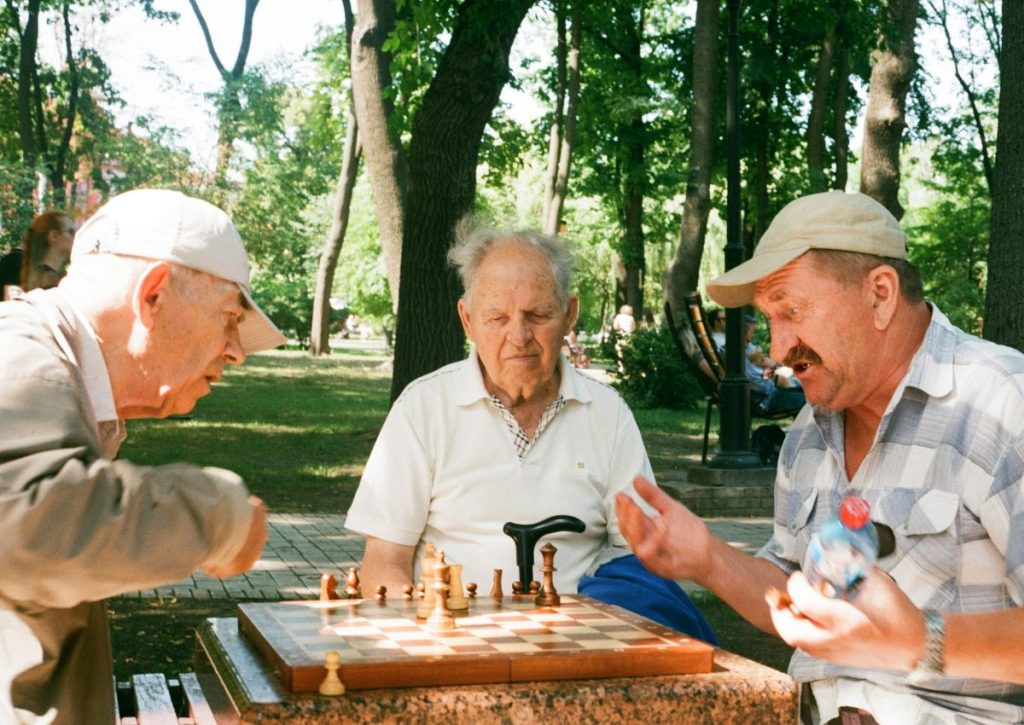 29 Everyday Habits That Make Grandkids Want to Spend More Time with You