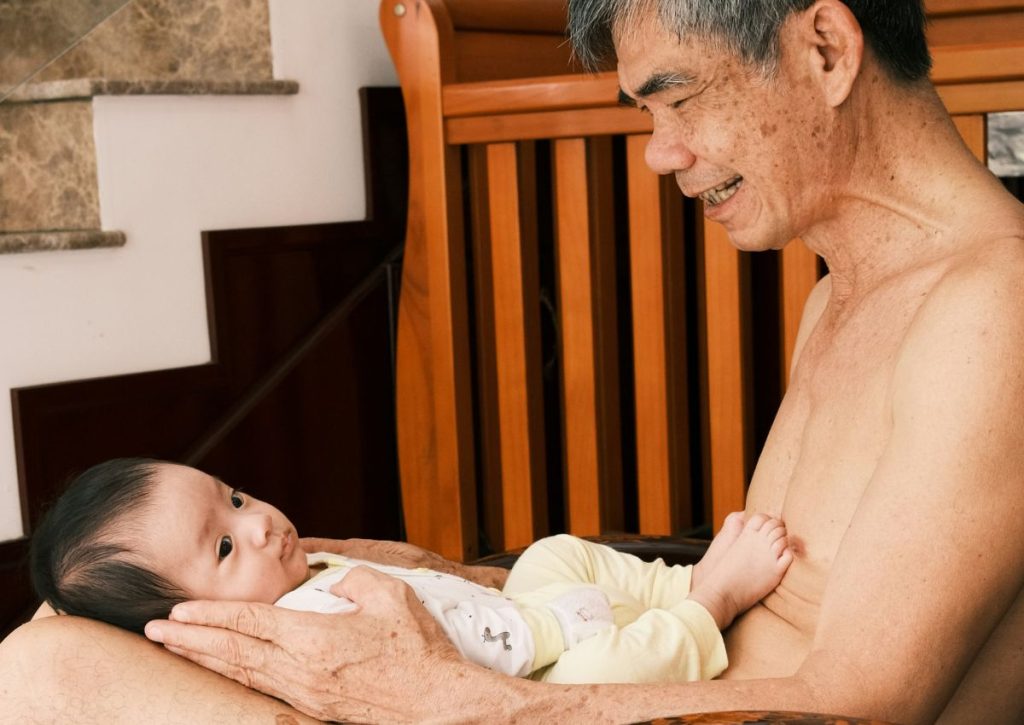 29 Everyday Habits That Make Grandkids Want to Spend More Time with You