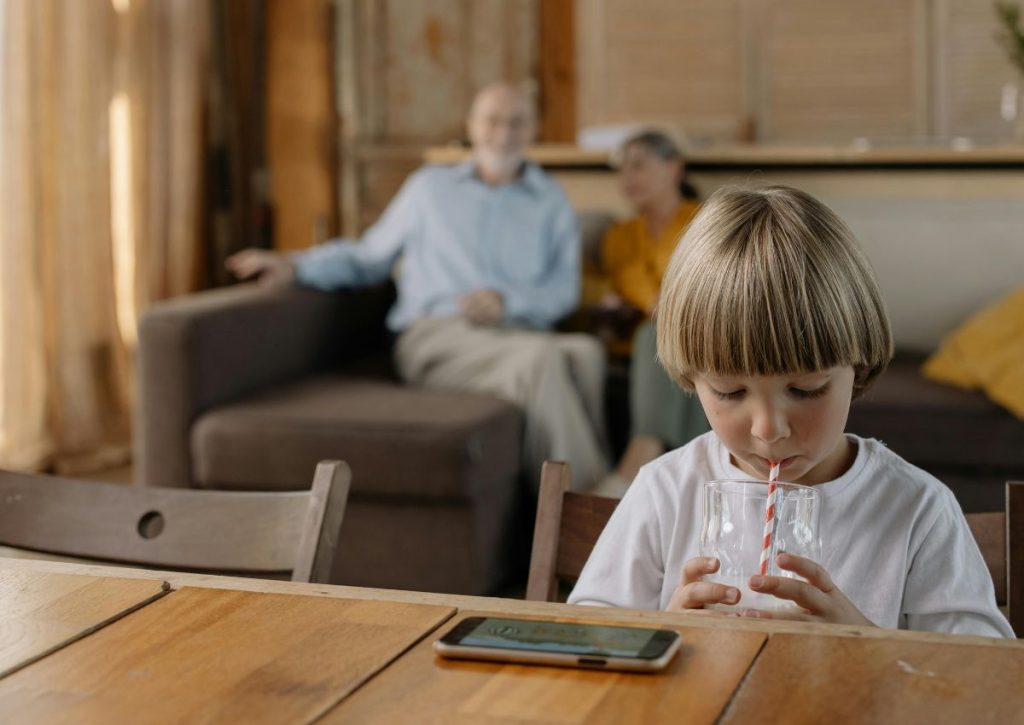 32 Signs You’re Crossing the Line with Your Grandkids’ Parents (and How to Step Back Gracefully)