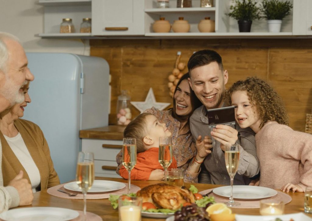 29 Everyday Habits That Make Grandkids Want to Spend More Time with You