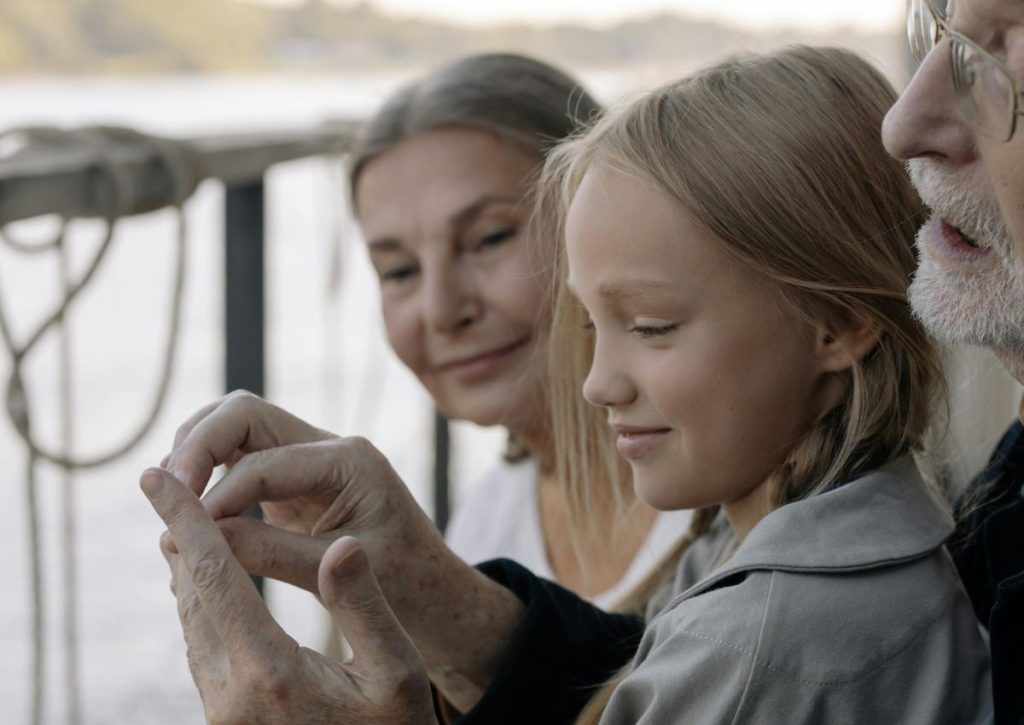 32 Signs You’re Crossing the Line with Your Grandkids’ Parents (and How to Step Back Gracefully)