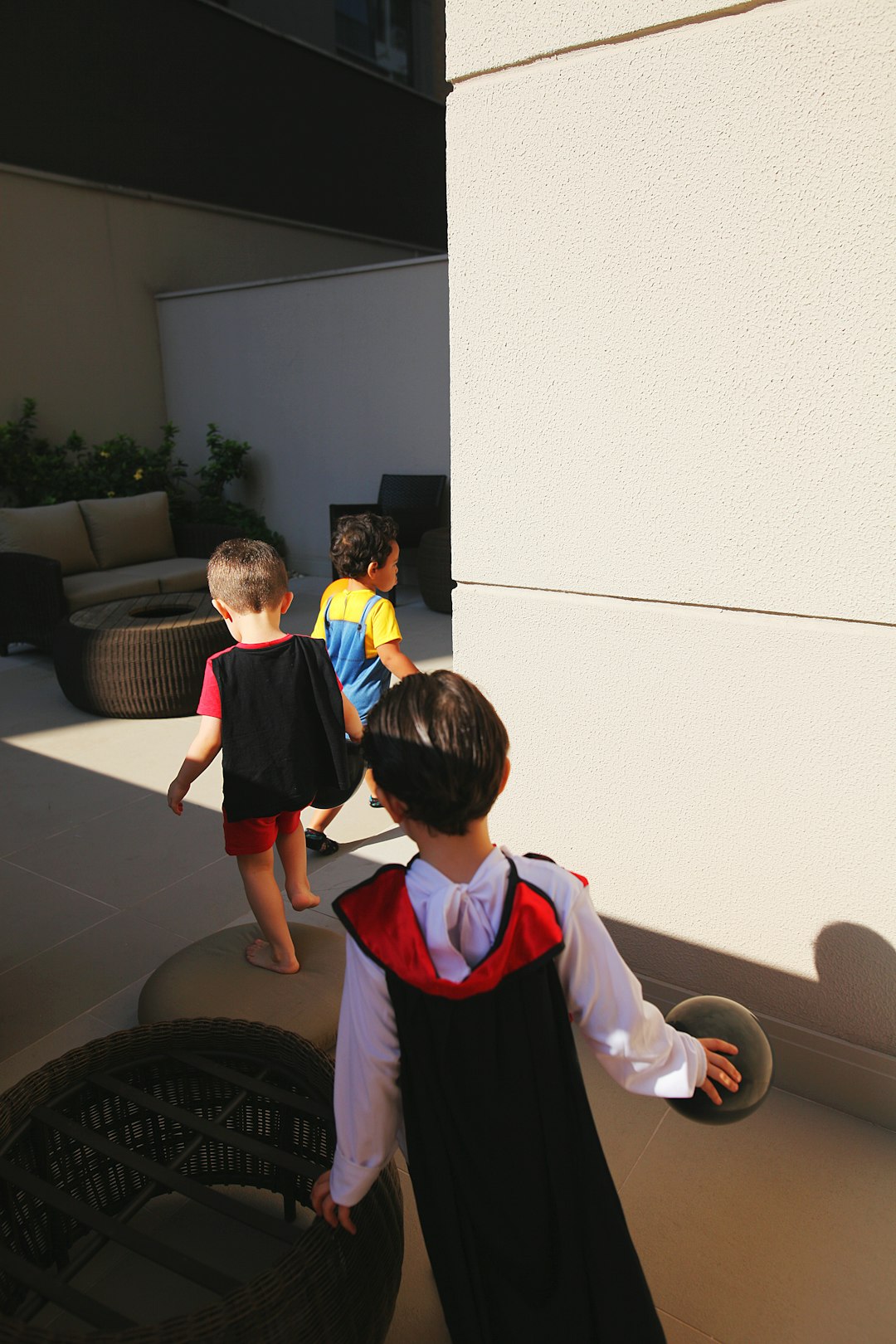 Grandkids excitedly running to door
